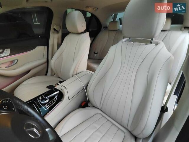 Черный Мерседес Е-Класс, объемом двигателя 1.95 л и пробегом 196 тыс. км за 27500 $, фото 31 на Automoto.ua