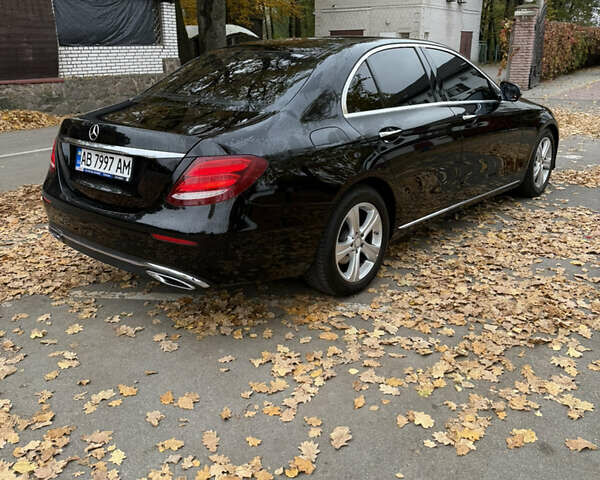 Черный Мерседес Е-Класс, объемом двигателя 1.95 л и пробегом 248 тыс. км за 25500 $, фото 3 на Automoto.ua