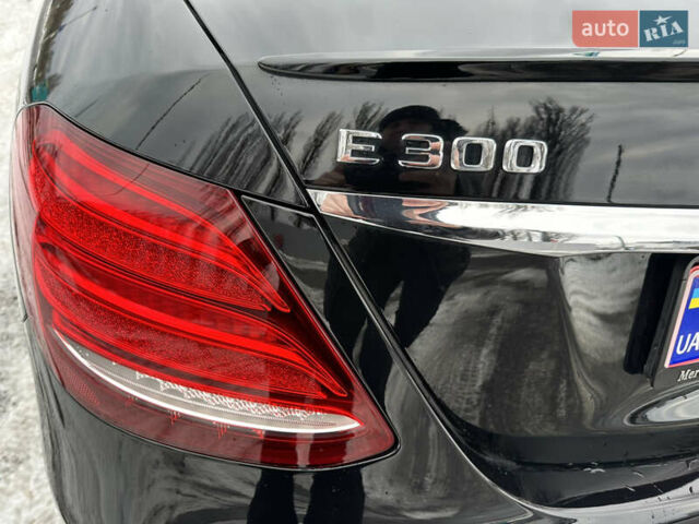 Черный Мерседес Е-Класс, объемом двигателя 3 л и пробегом 184 тыс. км за 26500 $, фото 22 на Automoto.ua