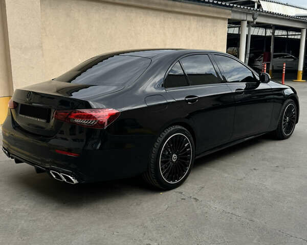 Чорний Мерседес Е-Клас, об'ємом двигуна 2 л та пробігом 125 тис. км за 28500 $, фото 2 на Automoto.ua