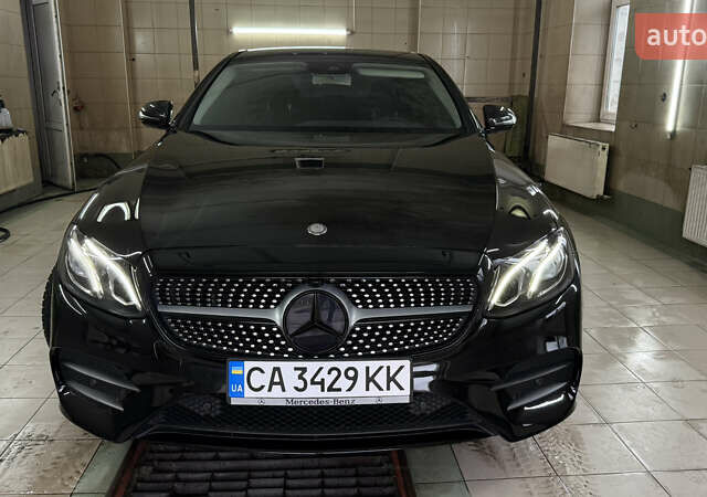 Черный Мерседес Е-Класс, объемом двигателя 1.95 л и пробегом 187 тыс. км за 27900 $, фото 1 на Automoto.ua