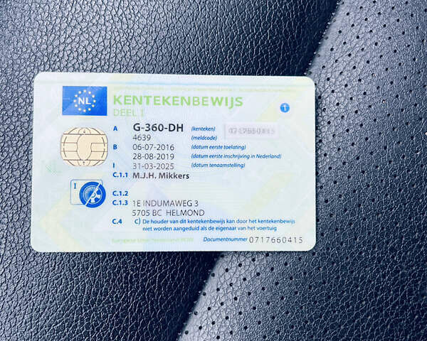 Черный Мерседес Е-Класс, объемом двигателя 2.2 л и пробегом 297 тыс. км за 15999 $, фото 11 на Automoto.ua
