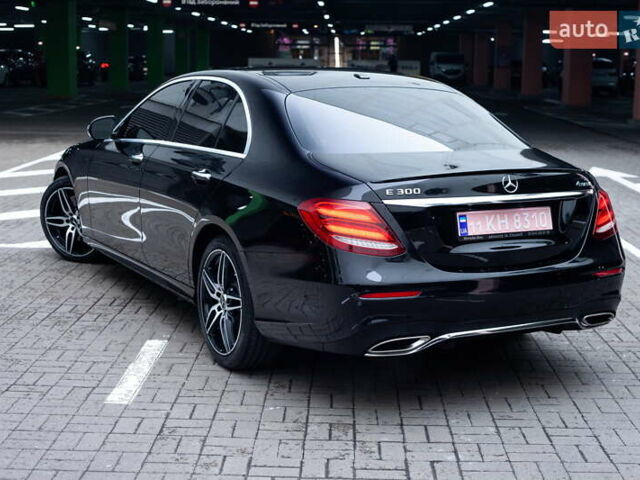 Черный Мерседес Е-Класс, объемом двигателя 2 л и пробегом 184 тыс. км за 26300 $, фото 10 на Automoto.ua