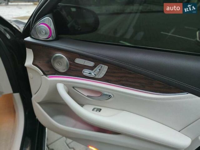 Черный Мерседес Е-Класс, объемом двигателя 1.95 л и пробегом 196 тыс. км за 27500 $, фото 45 на Automoto.ua
