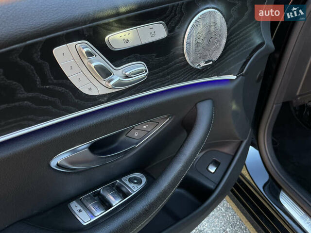 Черный Мерседес Е-Класс, объемом двигателя 1.99 л и пробегом 130 тыс. км за 26500 $, фото 12 на Automoto.ua