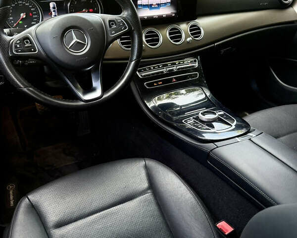 Чорний Мерседес Е-Клас, об'ємом двигуна 1.95 л та пробігом 293 тис. км за 18999 $, фото 22 на Automoto.ua