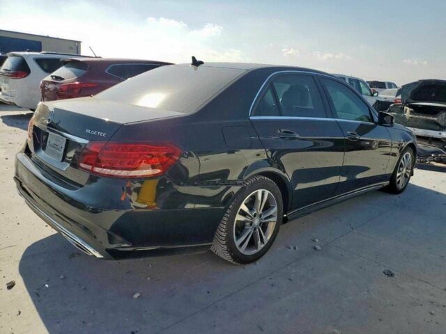 Черный Мерседес Е-Класс, объемом двигателя 2.1 л и пробегом 72 тыс. км за 4000 $, фото 2 на Automoto.ua