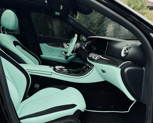 Черный Мерседес Е-Класс, объемом двигателя 3 л и пробегом 133 тыс. км за 40000 $, фото 30 на Automoto.ua