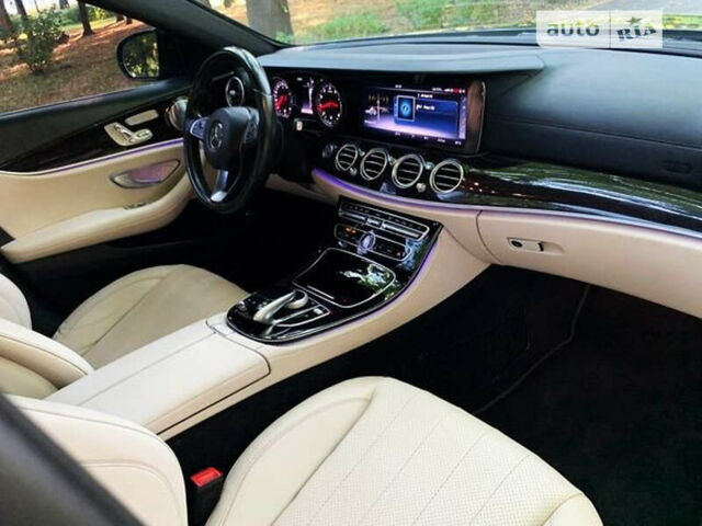 Черный Мерседес Е-Класс, объемом двигателя 2 л и пробегом 143 тыс. км за 29500 $, фото 5 на Automoto.ua