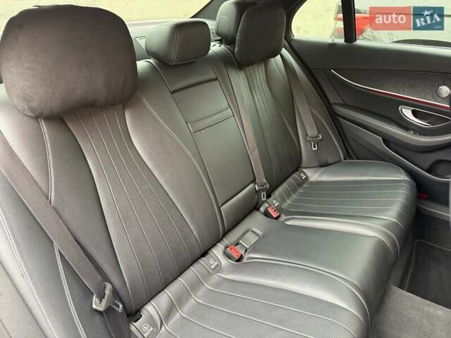 Черный Мерседес Е-Класс, объемом двигателя 1.99 л и пробегом 92 тыс. км за 25800 $, фото 18 на Automoto.ua