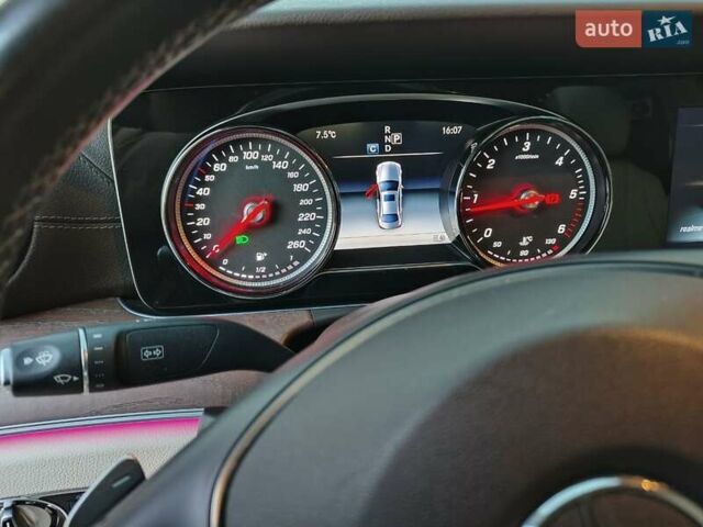 Черный Мерседес Е-Класс, объемом двигателя 1.95 л и пробегом 196 тыс. км за 27500 $, фото 35 на Automoto.ua