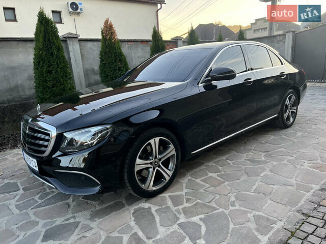 Черный Мерседес Е-Класс, объемом двигателя 1.95 л и пробегом 295 тыс. км за 25700 $, фото 4 на Automoto.ua