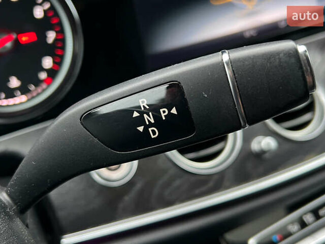 Черный Мерседес Е-Класс, объемом двигателя 1.99 л и пробегом 102 тыс. км за 23300 $, фото 13 на Automoto.ua