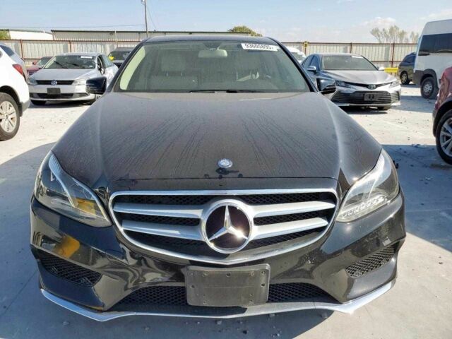 Черный Мерседес Е-Класс, объемом двигателя 2.1 л и пробегом 72 тыс. км за 4000 $, фото 4 на Automoto.ua