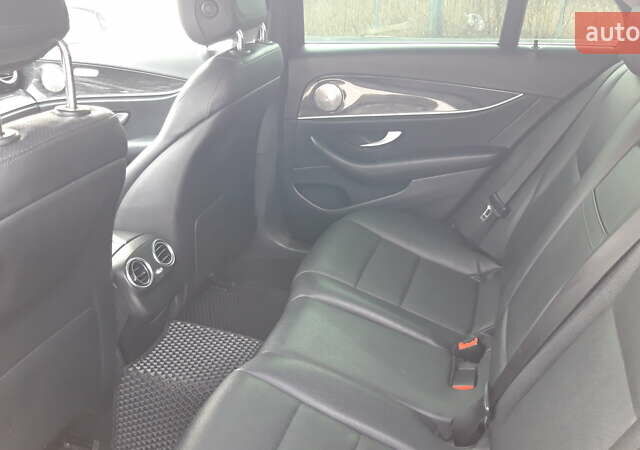 Чорний Мерседес Е-Клас, об'ємом двигуна 1.95 л та пробігом 316 тис. км за 21400 $, фото 14 на Automoto.ua