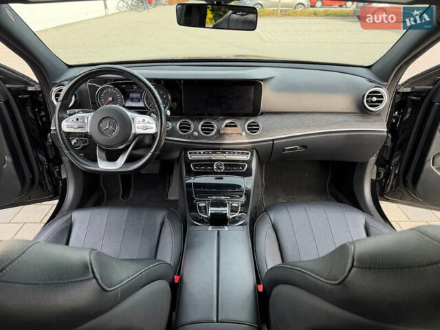 Чорний Мерседес Е-Клас, об'ємом двигуна 1.99 л та пробігом 100 тис. км за 23499 $, фото 28 на Automoto.ua