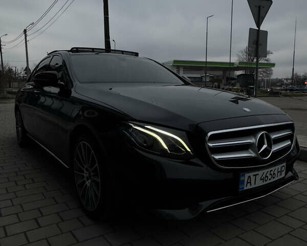 Черный Мерседес Е-Класс, объемом двигателя 1.95 л и пробегом 265 тыс. км за 29000 $, фото 3 на Automoto.ua