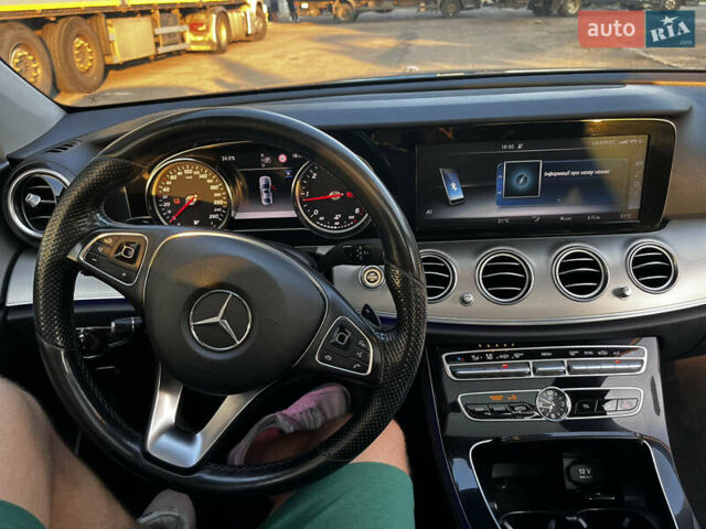 Мерседес Е-Класс 2016 в Луцке на Automoto.ua Черный Мерседес Е-Класс, объемом двигателя 1.95 л и пробегом 182 тыс. км за 26099 $, фото 39 на Automoto.ua