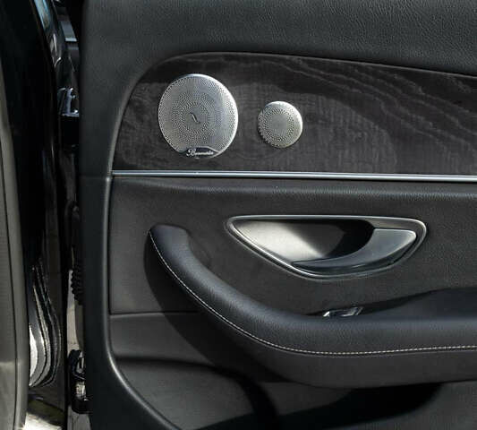 Чорний Мерседес Е-Клас, об'ємом двигуна 1.99 л та пробігом 100 тис. км за 23499 $, фото 25 на Automoto.ua