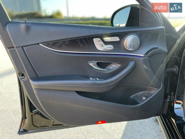 Черный Мерседес Е-Класс, объемом двигателя 1.99 л и пробегом 130 тыс. км за 26500 $, фото 11 на Automoto.ua