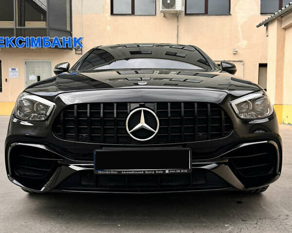 Чорний Мерседес Е-Клас, об'ємом двигуна 2 л та пробігом 125 тис. км за 28500 $, фото 1 на Automoto.ua