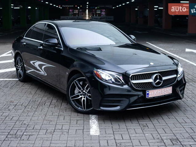 Черный Мерседес Е-Класс, объемом двигателя 2 л и пробегом 184 тыс. км за 26300 $, фото 3 на Automoto.ua
