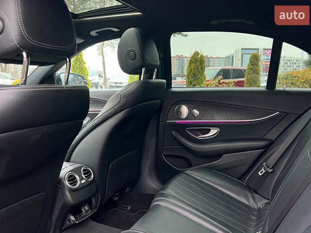 Черный Мерседес Е-Класс, объемом двигателя 1.99 л и пробегом 102 тыс. км за 23300 $, фото 24 на Automoto.ua