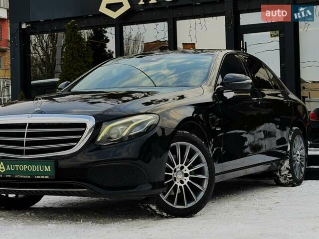 Чорний Мерседес Е-Клас, об'ємом двигуна 1.95 л та пробігом 186 тис. км за 25499 $, фото 5 на Automoto.ua