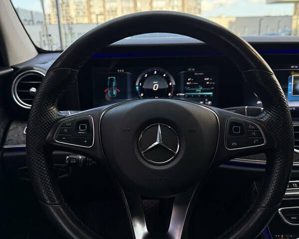 Чорний Мерседес Е-Клас, об'ємом двигуна 2 л та пробігом 310 тис. км за 23000 $, фото 10 на Automoto.ua