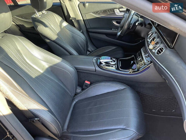 Черный Мерседес Е-Класс, объемом двигателя 1.99 л и пробегом 130 тыс. км за 26500 $, фото 24 на Automoto.ua