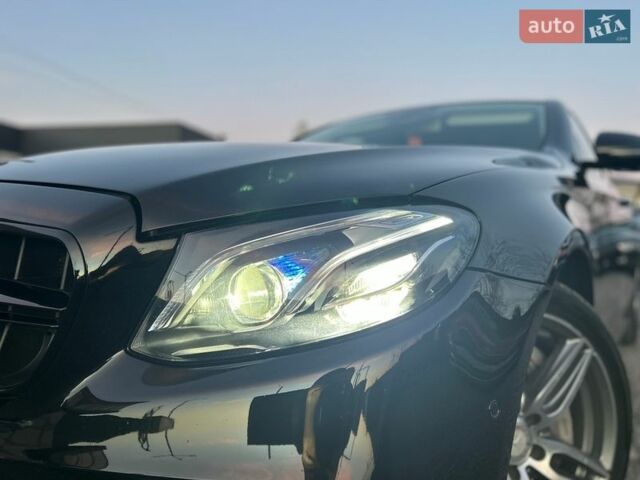 Черный Мерседес Е-Класс, объемом двигателя 3 л и пробегом 90 тыс. км за 31500 $, фото 3 на Automoto.ua