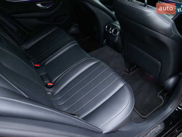 Черный Мерседес Е-Класс, объемом двигателя 2 л и пробегом 184 тыс. км за 26300 $, фото 32 на Automoto.ua