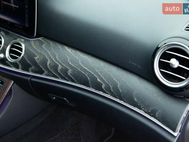Черный Мерседес Е-Класс, объемом двигателя 2 л и пробегом 184 тыс. км за 26300 $, фото 30 на Automoto.ua