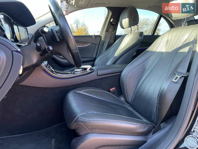 Черный Мерседес Е-Класс, объемом двигателя 1.99 л и пробегом 130 тыс. км за 26500 $, фото 13 на Automoto.ua