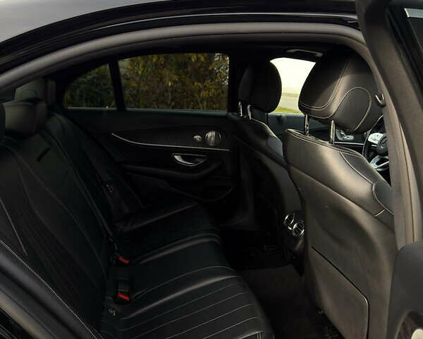 Чорний Мерседес Е-Клас, об'ємом двигуна 1.99 л та пробігом 100 тис. км за 23499 $, фото 33 на Automoto.ua