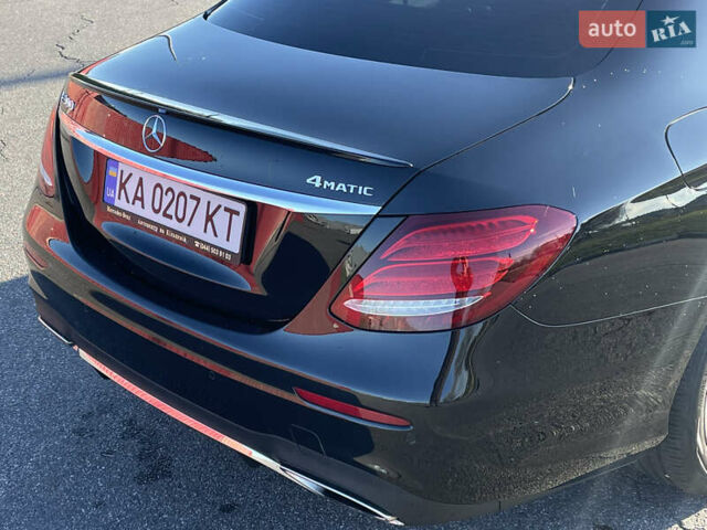 Черный Мерседес Е-Класс, объемом двигателя 1.99 л и пробегом 130 тыс. км за 26500 $, фото 7 на Automoto.ua