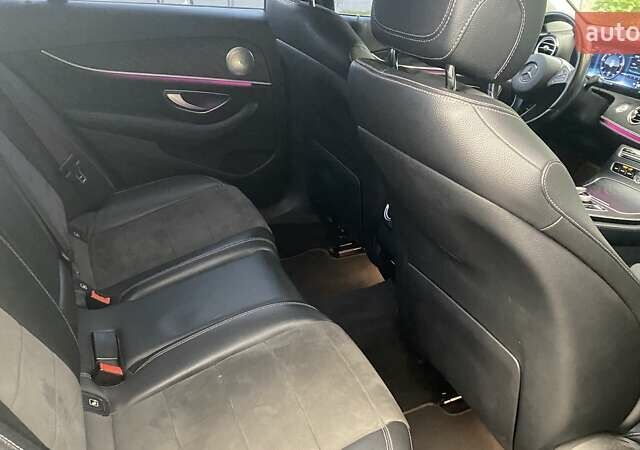 Чорний Мерседес Е-Клас, об'ємом двигуна 1.95 л та пробігом 203 тис. км за 32400 $, фото 7 на Automoto.ua