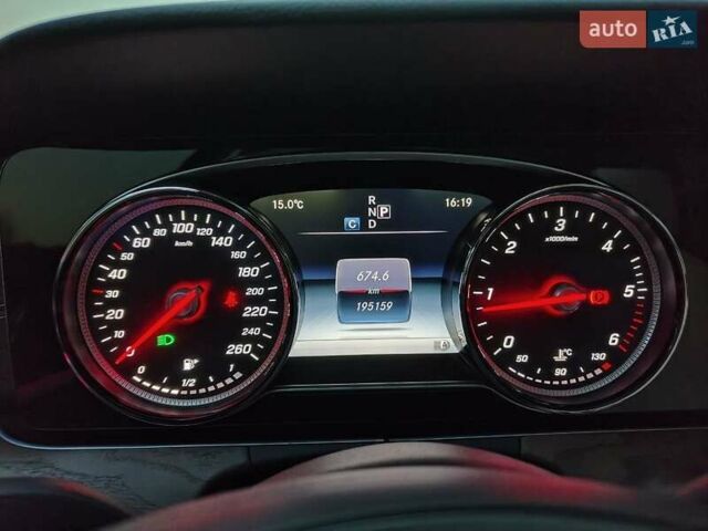 Черный Мерседес Е-Класс, объемом двигателя 1.95 л и пробегом 196 тыс. км за 27500 $, фото 36 на Automoto.ua