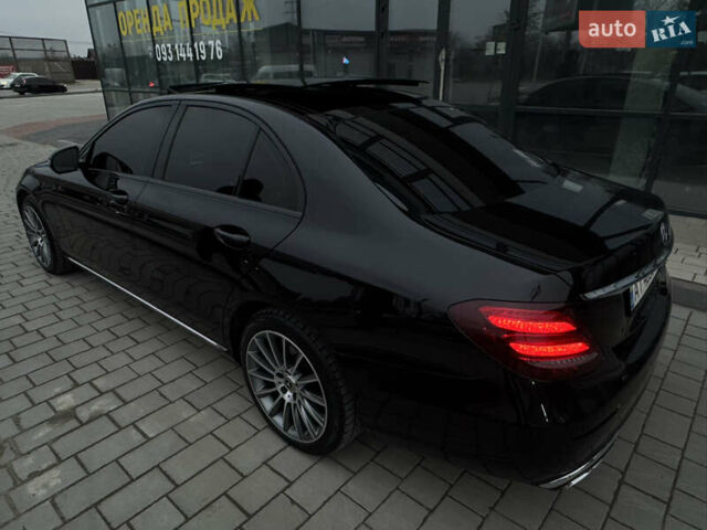 Черный Мерседес Е-Класс, объемом двигателя 1.95 л и пробегом 265 тыс. км за 29000 $, фото 10 на Automoto.ua