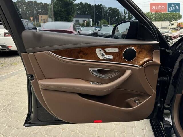 Чорний Мерседес Е-Клас, об'ємом двигуна 2 л та пробігом 144 тис. км за 27900 $, фото 19 на Automoto.ua
