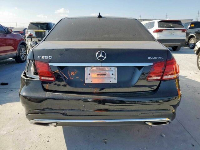 Черный Мерседес Е-Класс, объемом двигателя 2.1 л и пробегом 72 тыс. км за 4000 $, фото 5 на Automoto.ua