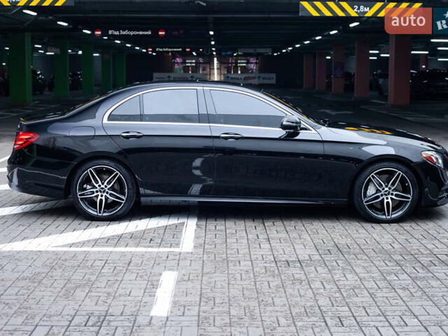 Черный Мерседес Е-Класс, объемом двигателя 2 л и пробегом 184 тыс. км за 26300 $, фото 4 на Automoto.ua