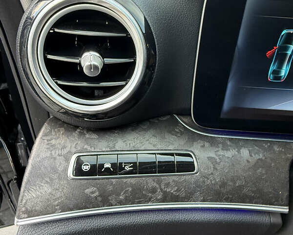 Чорний Мерседес Е-Клас, об'ємом двигуна 2 л та пробігом 310 тис. км за 23000 $, фото 12 на Automoto.ua