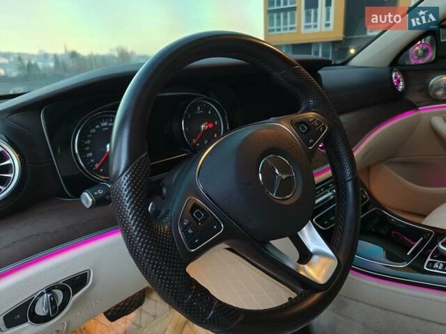 Черный Мерседес Е-Класс, объемом двигателя 1.95 л и пробегом 196 тыс. км за 27500 $, фото 33 на Automoto.ua