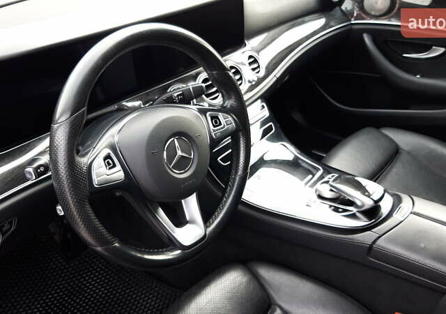 Чорний Мерседес Е-Клас, об'ємом двигуна 1.95 л та пробігом 316 тис. км за 21400 $, фото 12 на Automoto.ua