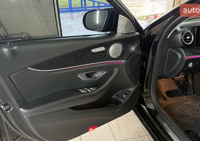 Черный Мерседес Е-Класс, объемом двигателя 1.95 л и пробегом 187 тыс. км за 27900 $, фото 11 на Automoto.ua