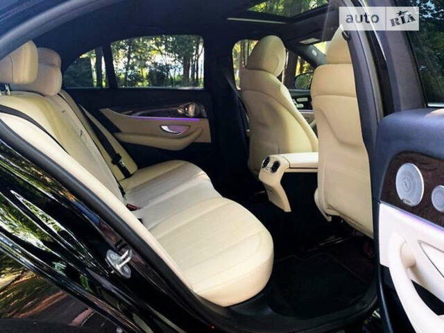 Черный Мерседес Е-Класс, объемом двигателя 2 л и пробегом 143 тыс. км за 29500 $, фото 7 на Automoto.ua