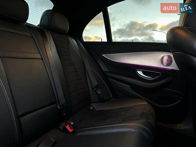 Чорний Мерседес Е-Клас, об'ємом двигуна 1.95 л та пробігом 357 тис. км за 23500 $, фото 62 на Automoto.ua