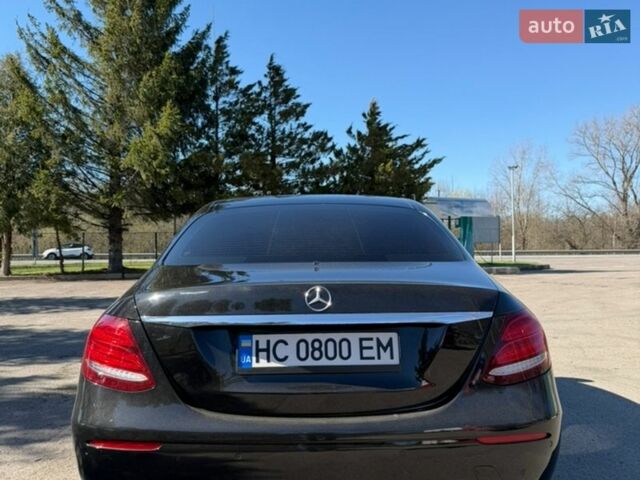 Черный Мерседес Е-Класс, объемом двигателя 1.95 л и пробегом 335 тыс. км за 24000 $, фото 8 на Automoto.ua