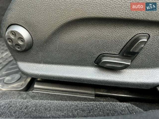 Черный Мерседес Е-Класс, объемом двигателя 2 л и пробегом 186 тыс. км за 28900 $, фото 20 на Automoto.ua